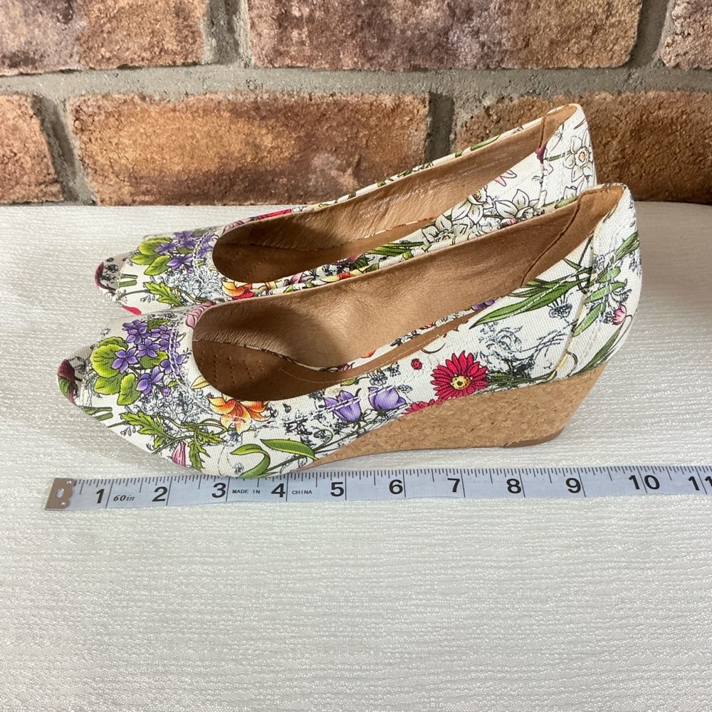 CLARKS “Burmese Art” Floral Peep-Toe Cork Wedge Sandals - Picture 10 of 13